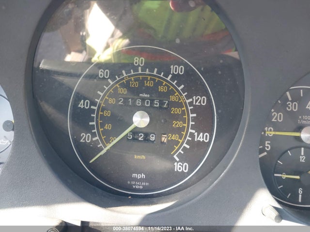 1983 MERCEDES-BENZ 380 SL VIN: WDBBA45A7DB023928