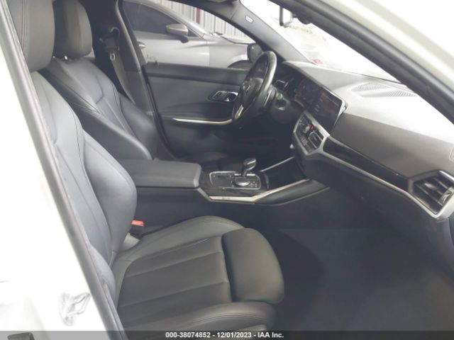 WBA5R1C55KAJ99906 BMW 330I