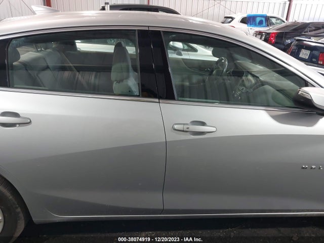 Chevrolet MALIBU LT 2018 1G1ZD5ST1JF256705 Image 13
