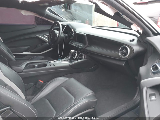 Chevrolet Camaro 2lt 2019 1G1FD1RX5K0143221 Image 5