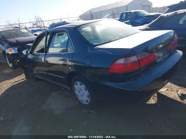 2000 HONDA ACCORD 2.3 LX VIN: 1HGCG5645YA119427