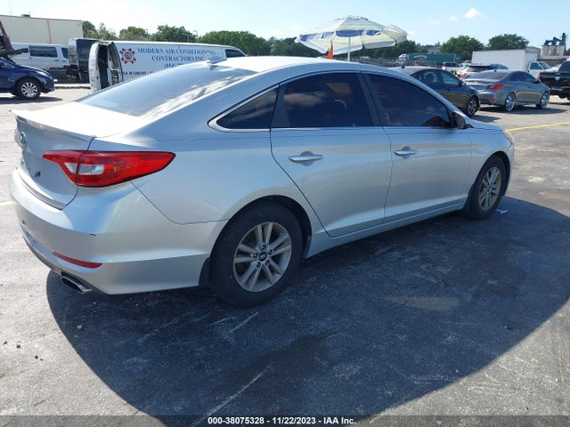 2015 HYUNDAI SONATA SE VIN: 5NPE24AF0FH010369