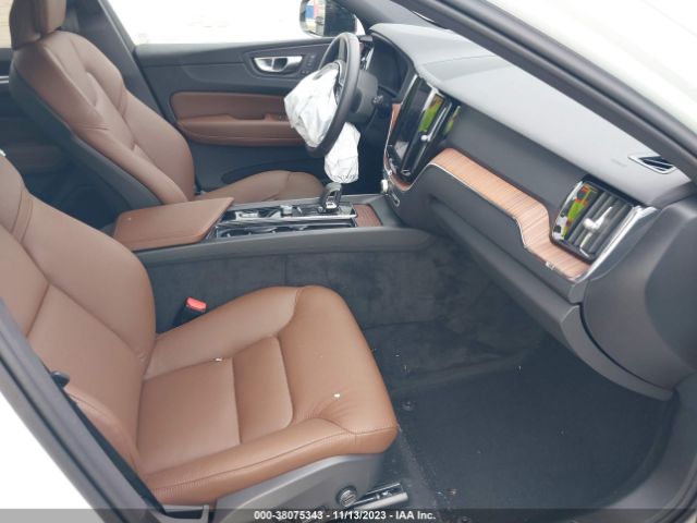 2024 VOLVO XC60 YV4L12RLXR1800182 Photo 4