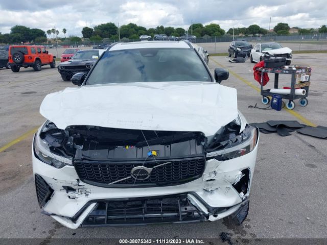 2024 VOLVO XC60 YV4L12RLXR1800182 Photo 5