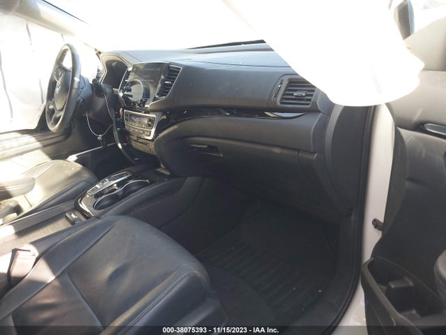 Honda Pilot Elite 2019 5FNYF6H00KB010945 Image 5