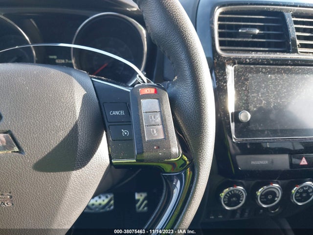2018 MITSUBISHI OUTLANDER SPORT 2.4 SEL VIN: JA4AP4AW9JU022562