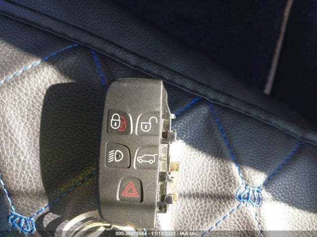 2011 JAGUAR XJ SAJWA1CB2BLV07592 Photo 10