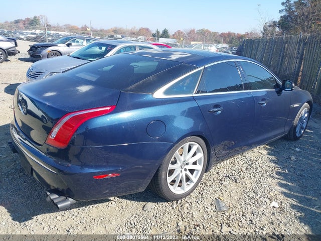2011 JAGUAR XJ SAJWA1CB2BLV07592 Photo 3