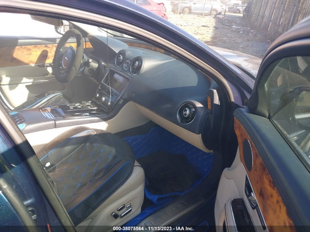 2011 JAGUAR XJ SAJWA1CB2BLV07592 Photo 4