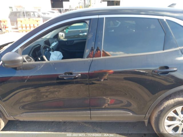 1FMCU9GN7PUA11275 Ford Escape Active