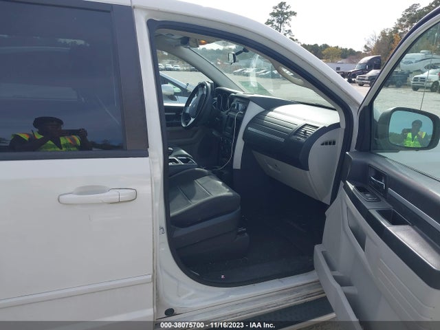 2010 DODGE GRAND CARAVAN HERO VIN: 2D4RN3D1XAR446308