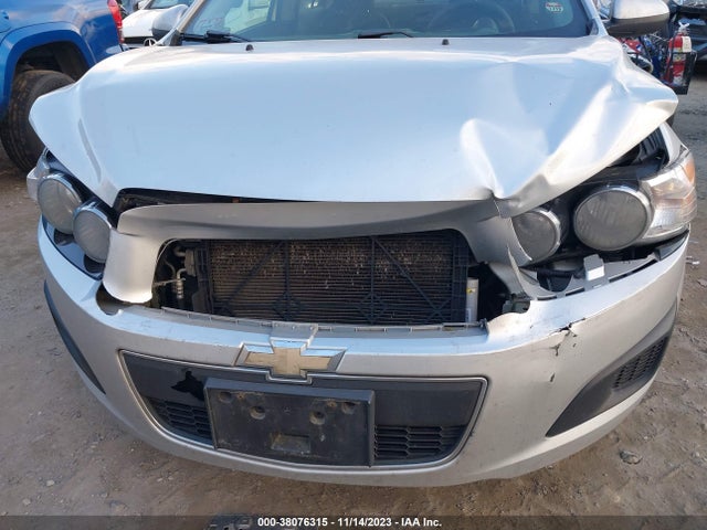 Chevrolet Sonic Lt Auto 2015 1G1JC5SG2F4164329 Image 12