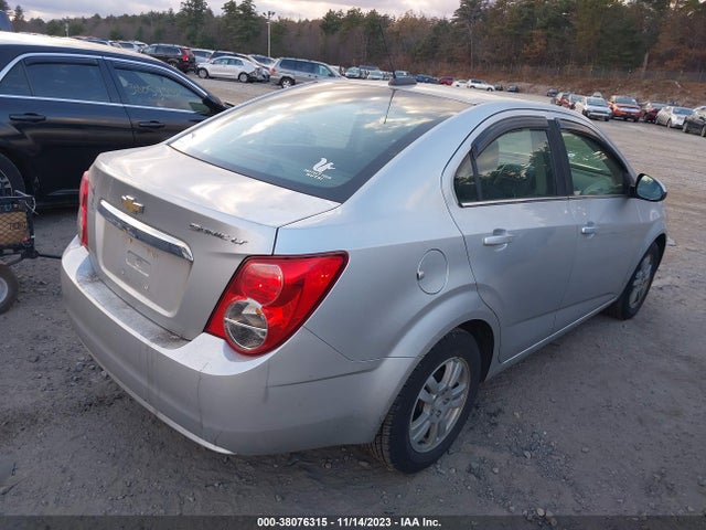 Chevrolet Sonic Lt Auto 2015 1G1JC5SG2F4164329 Image 4