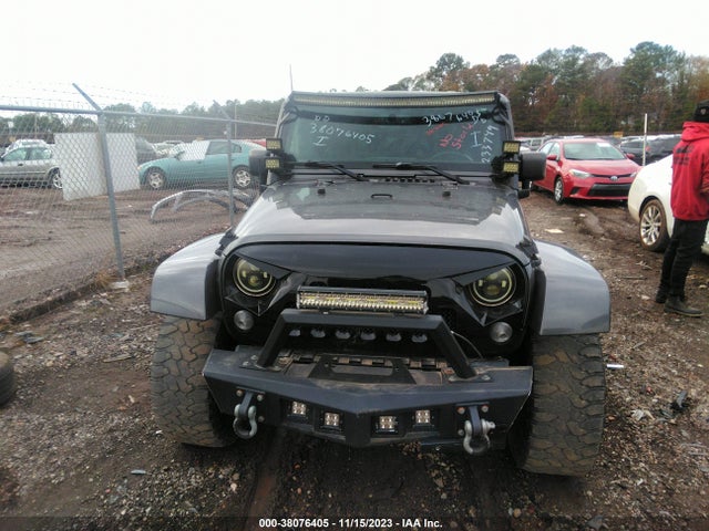 1C4HJWEG6EL233749 Jeep Wrangler Unlimited Sahara