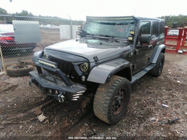 1C4HJWEG6EL233749 Jeep Wrangler Unlimited Sahara