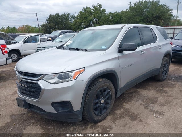 Chevrolet Traverse Ls 2018 1GNERFKW6JJ214459 Image 2