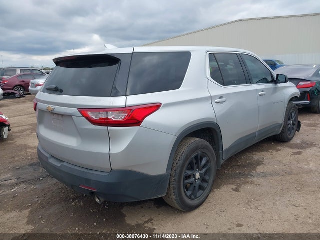 Chevrolet Traverse Ls 2018 1GNERFKW6JJ214459 Image 4