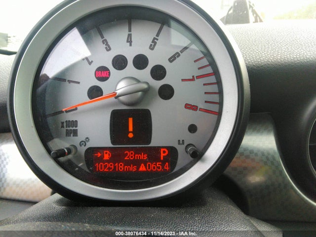 2008 MINI COOPER S CLUBMAN WMWMM33508TP87666 Photo 6