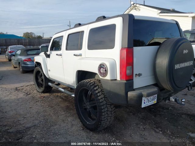 2007 HUMMER H3 5GTDN13E878156713 Photo 2