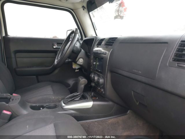2007 HUMMER H3 5GTDN13E878156713 Photo 4