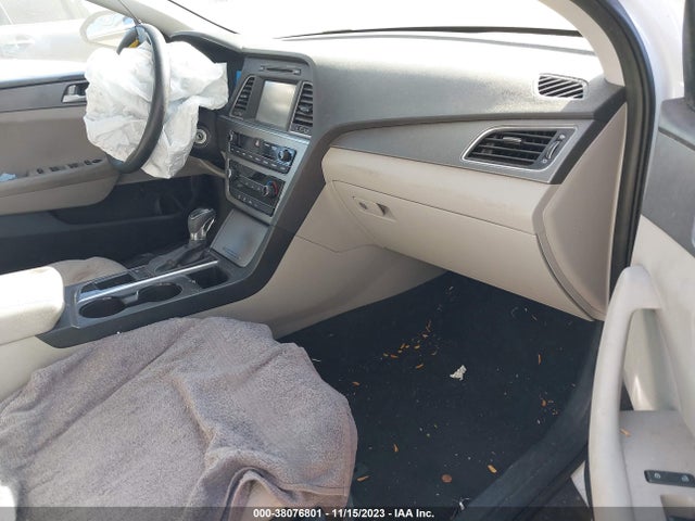 2016 HYUNDAI SONATA SE VIN: 5NPE24AF0GH288075