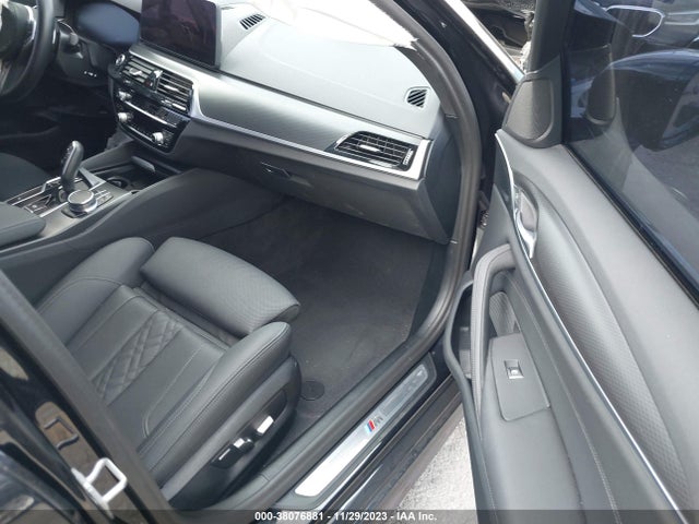 BMW 540I 2023 WBA53BJ08PCL96918 Image 5