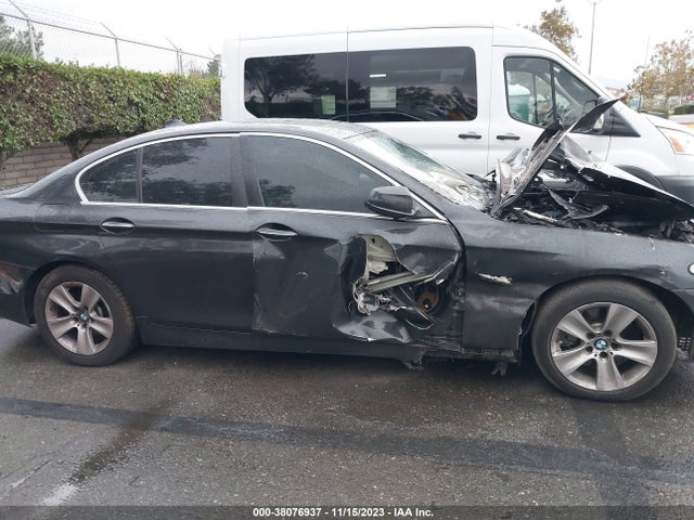2011 BMW 528I VIN: WBAFR1C57BDS35422