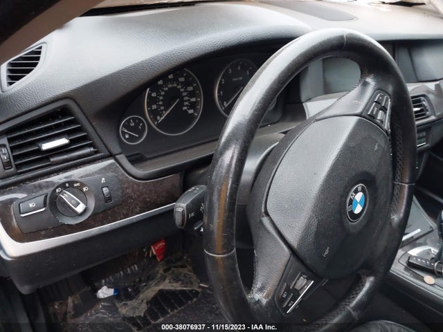 2011 BMW 528I VIN: WBAFR1C57BDS35422