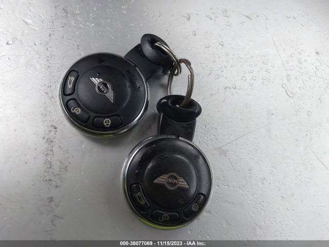 2011 MINI COOPER S CLUBMAN WMWZG3C56BTY35370 Photo 10