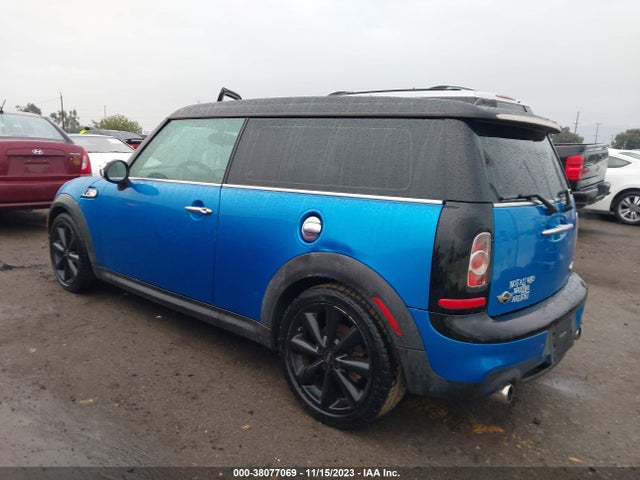 2011 MINI COOPER S CLUBMAN WMWZG3C56BTY35370 Photo 2