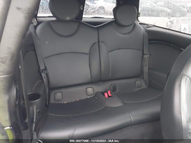 2011 MINI COOPER S CLUBMAN WMWZG3C56BTY35370 Photo 7