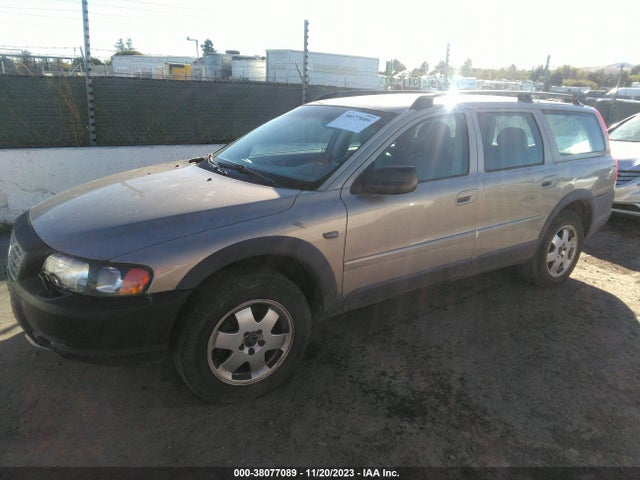 2002 VOLVO V70 XC A SR VIN: YV1SZ58D921051717