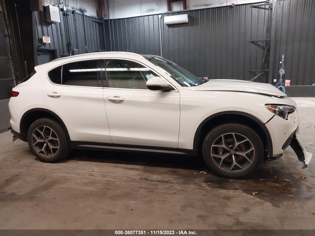 ZASPAKBN5K7C50061 Alfa Romeo Stelvio Ti Awd
