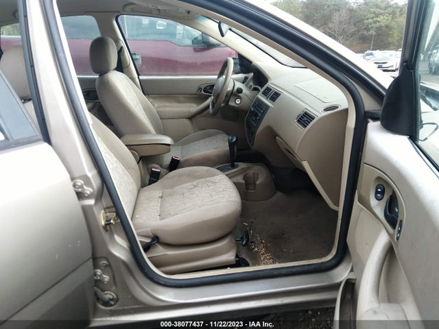 2005 FORD FOCUS ZX4 VIN: 1FAFP34NX5W120993