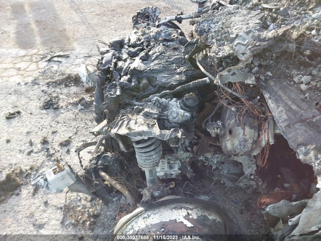 2013 JAGUAR XJ SAJWJ2GD2D8V45010 Photo 9