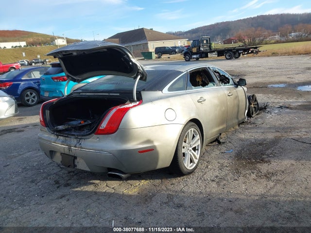 2013 JAGUAR XJ SAJWJ2GD2D8V45010 Photo 3