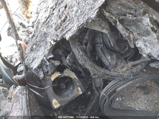 2013 JAGUAR XJ SAJWJ2GD2D8V45010 Photo 6