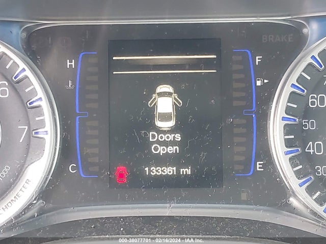 Chrysler 200 Limited 2015 1C3CCCAB1FN541547 Image 7