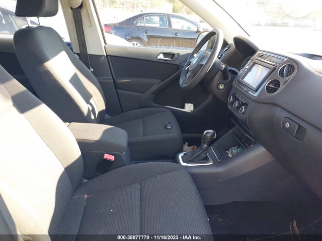 2012 VOLKSWAGEN TIGUAN S VIN: WVGAV7AX3CW004664