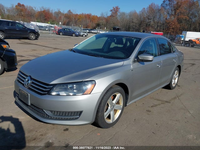 1VWAT7A37EC022738 Volkswagen Passat 1.8t Wolfsburg Edition