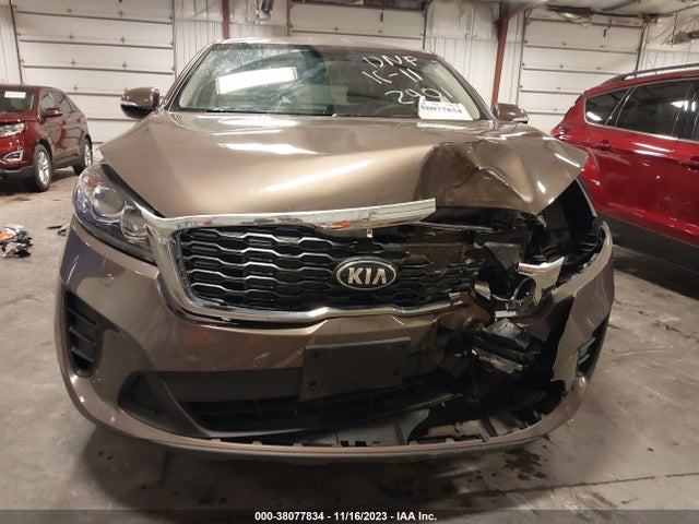 2019 KIA SORENTO 2.4L LX VIN: 5XYPGDA33KG572901