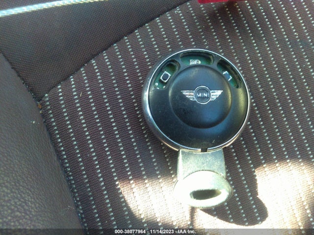 2010 MINI COOPER S CLUBMAN WMWMM3C51ATZ33577 Photo 10