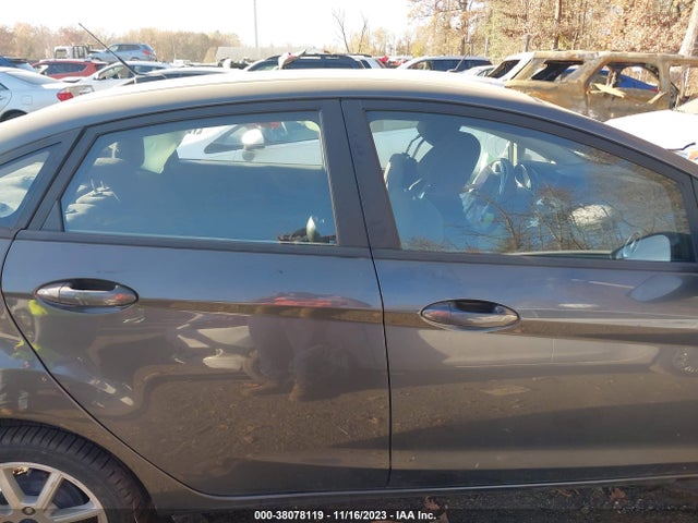 Ford FIESTA SE 2019 3FADP4BJ1KM138503 Image 13