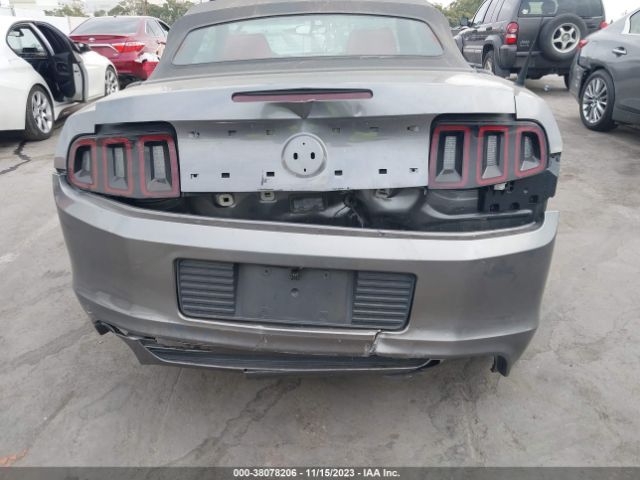 1ZVBP8EM2E5213098 Ford Mustang V6