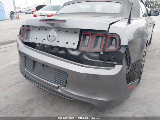 1ZVBP8EM2E5213098 Ford Mustang V6