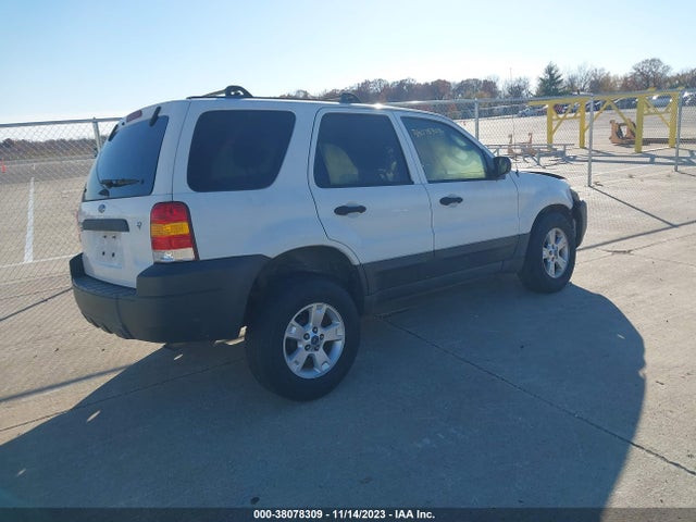 2005 FORD ESCAPE XLT VIN: 1FMYU03135KB23911