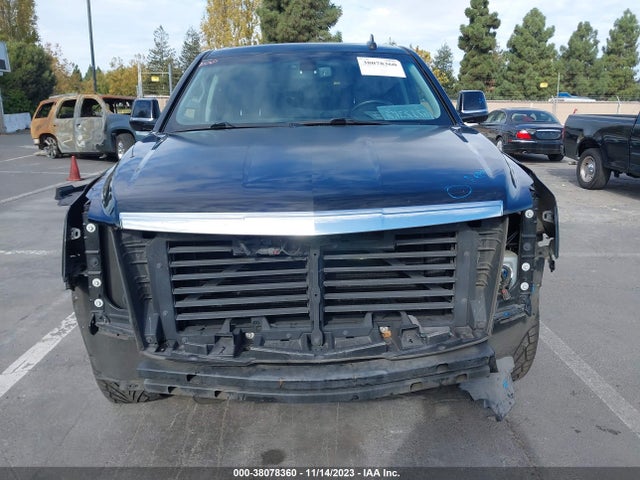 1GYS3GKJ0HR242125 Cadillac Escalade Esv Standard