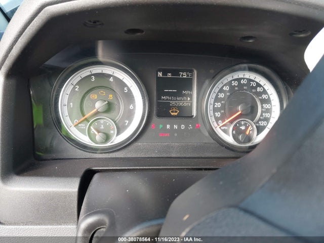 2015 RAM 1500 EXPRESS VIN: 1C6RR6KT5FS762574