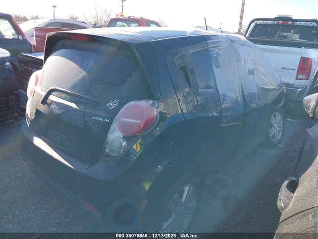 Chevrolet Spark 1lt Auto 2014 KL8CD6S97EC435712 Image 4