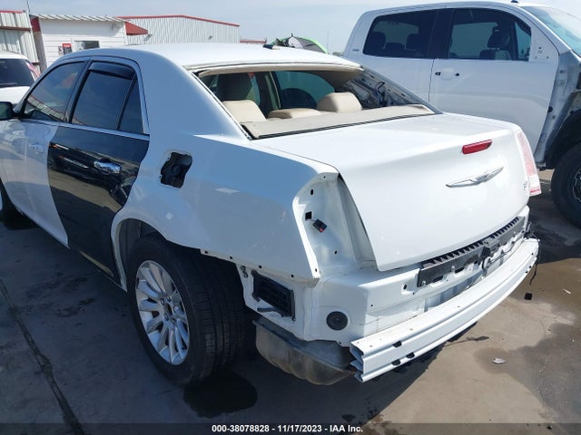 2C3CCAAG5EH327121 Chrysler 300